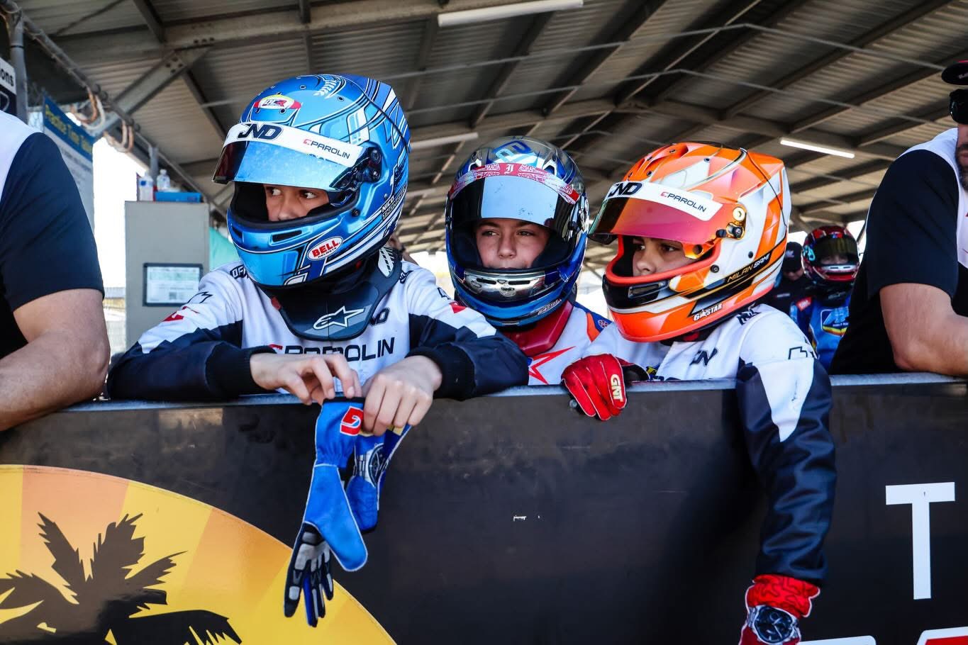 Nico Thomasen with fellow drivers waiting in the pre grid